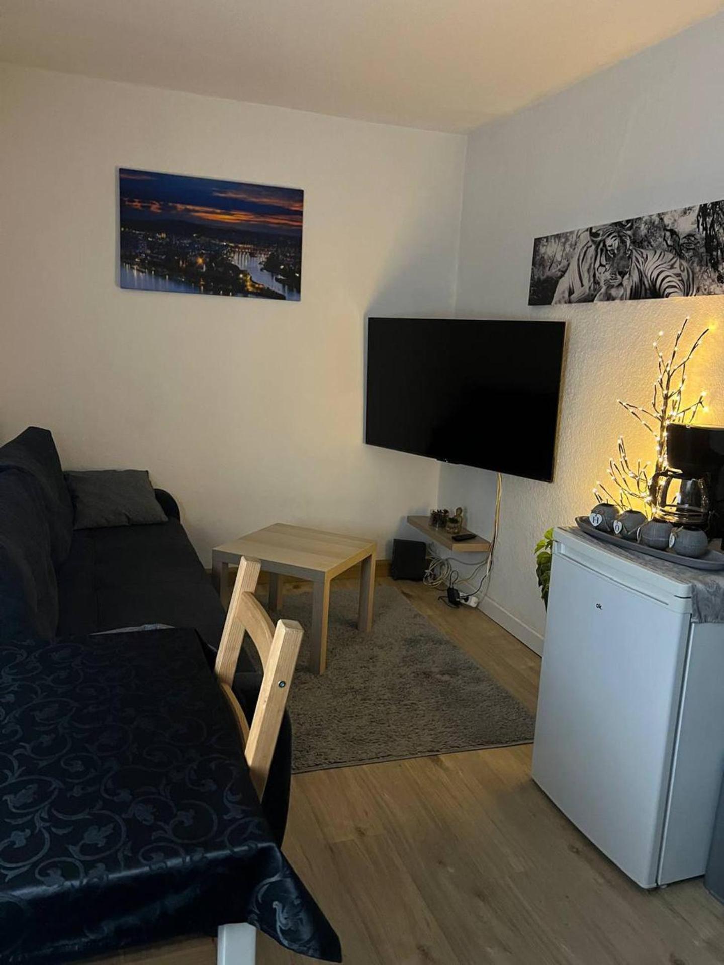 Lovely 1-Bed Apartment In Koblenz Koblenz  Exterior foto